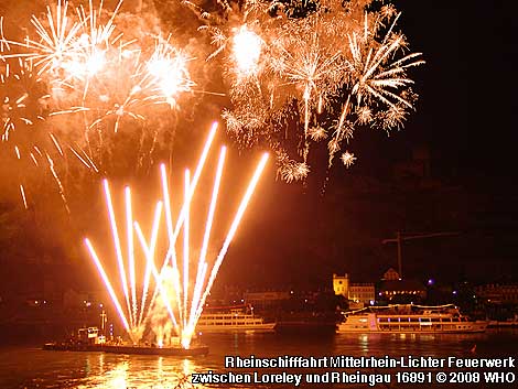 Rheinschifffahrt Mittelrhein-Lichter zum Maiweinfest und Maifest-Feuerwerk zwischen Loreley und Rheingau